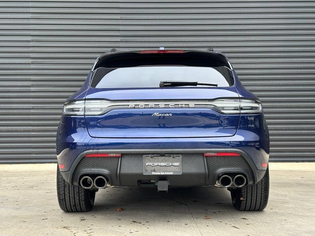 Certified 2026 Porsche Macan AWD/4WD image 6