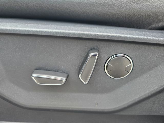 New 2025 Ford F150 Lariat w/ Equipment Group 502A High image 17