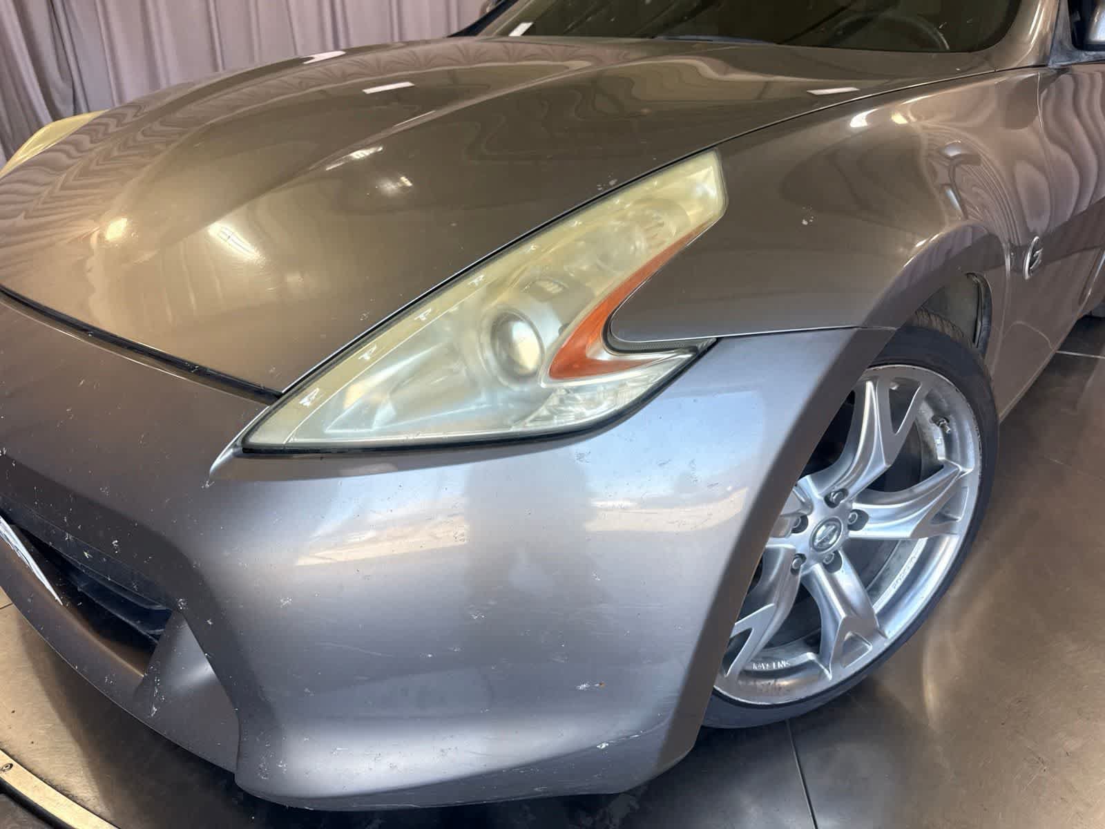 Used 2009 Nissan 370Z Coupe w/ Sport Pkg RWD image 9