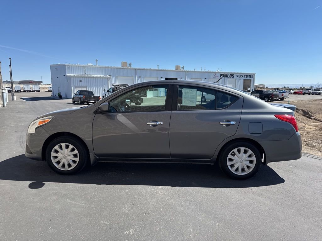 Used 2016 Nissan Versa SV image 6