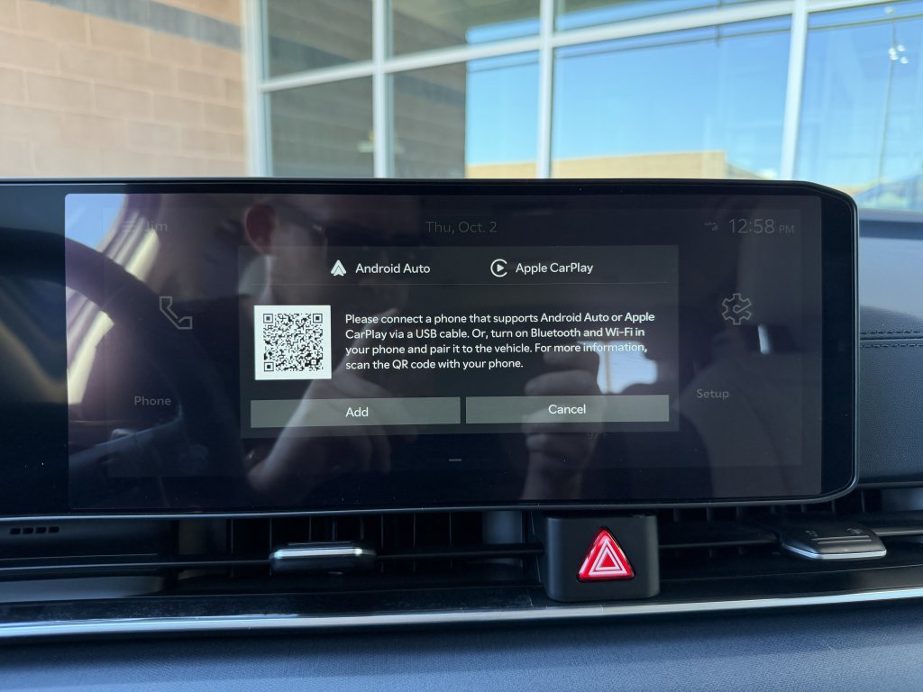 Used 2025 Kia Carnival EX image 24