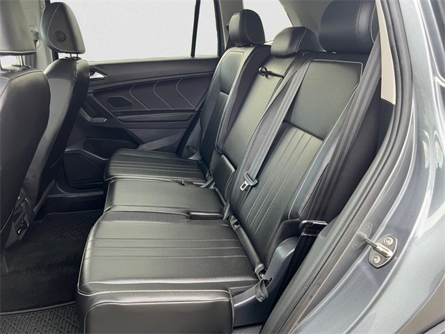 Used 2024 Volkswagen Tiguan SE image 13