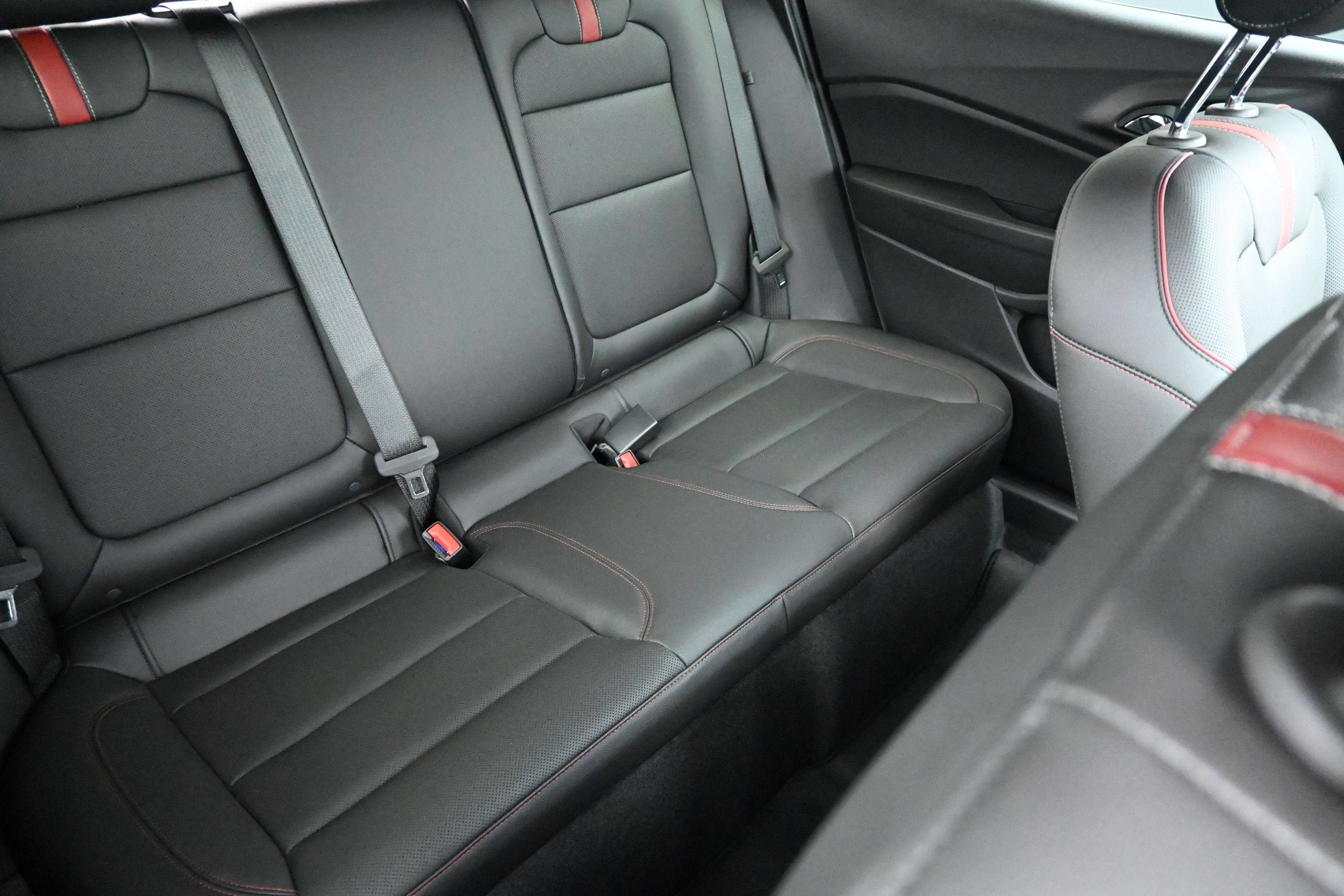 New 2026 Chevrolet Trax RS w/ Sunroof Package FWD image 29