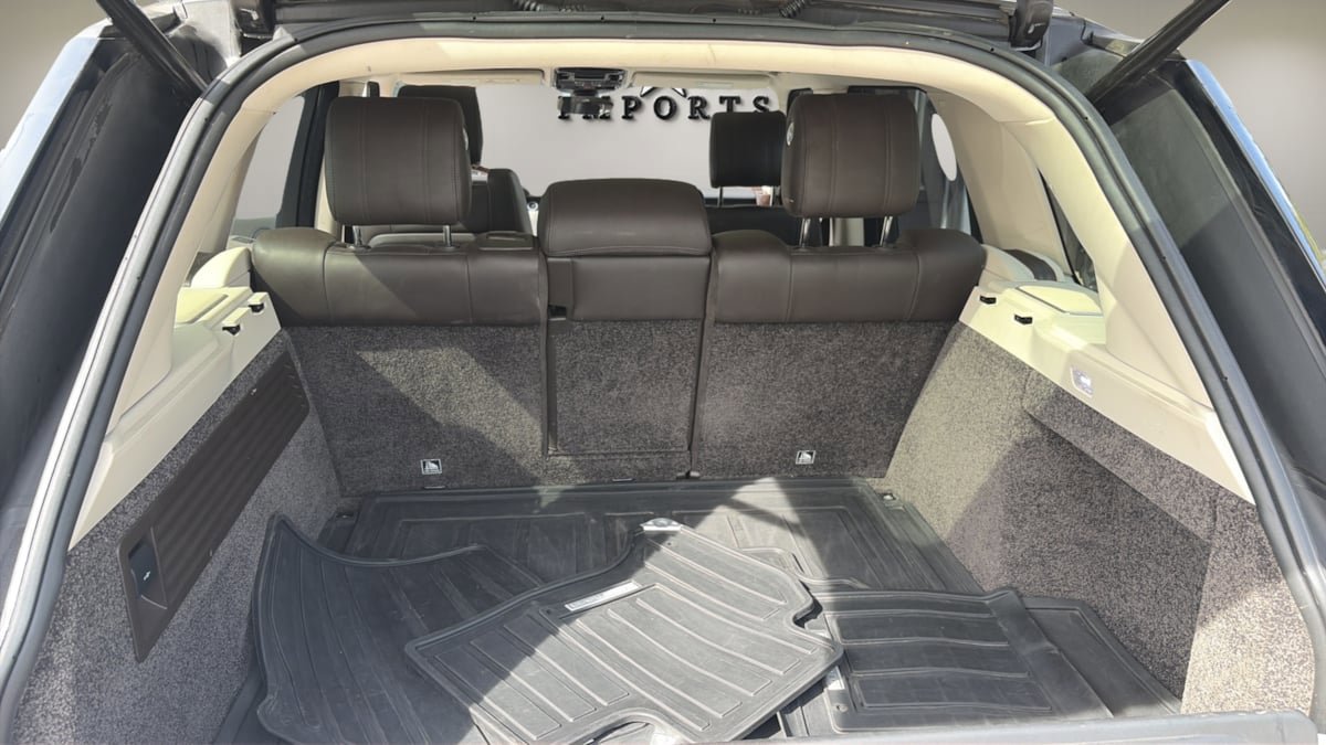 Used 2017 Land Rover Range Rover HSE image 17