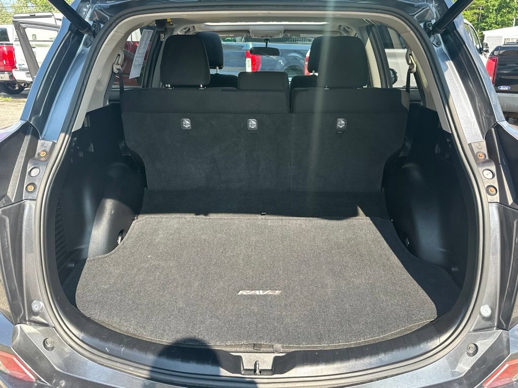 Used 2016 Toyota RAV4 XLE AWD/4WD image 30