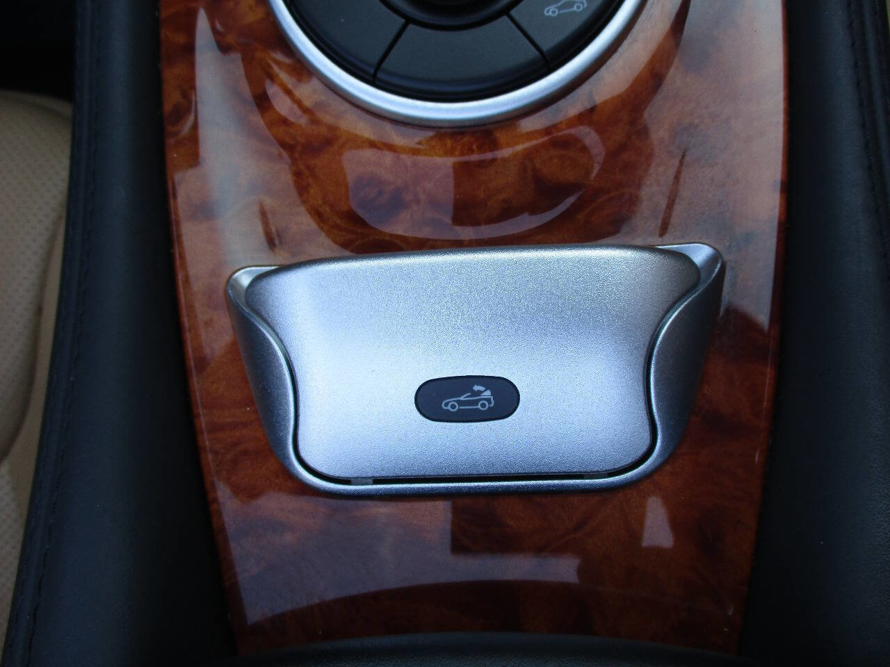 Used 2007 Mercedes-Benz SL 550 image 35