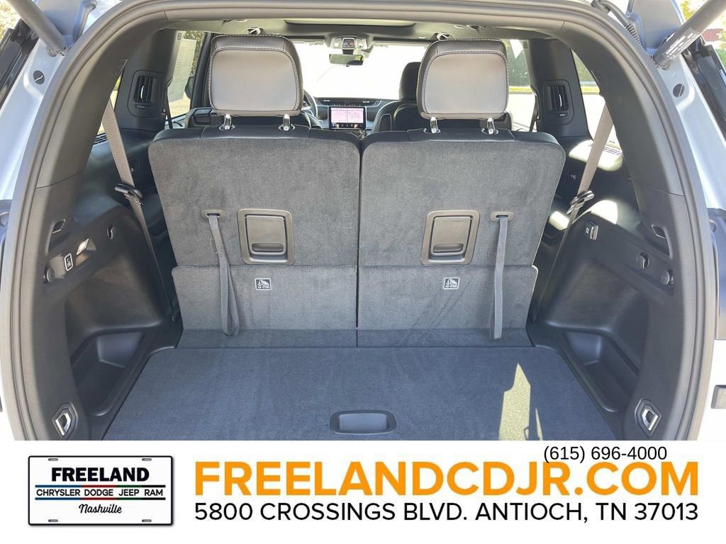 New 2025 Jeep Grand Cherokee L Limited w/ Luxury Tech Group II image 12