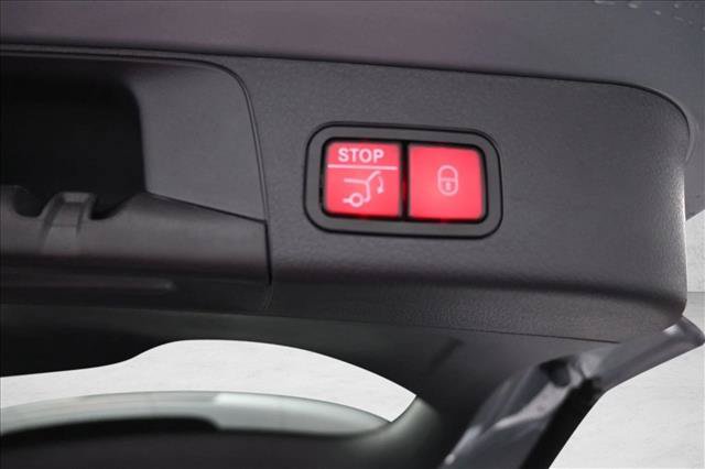 New 2026 Mercedes-Benz GLB 250 4MATIC image 25