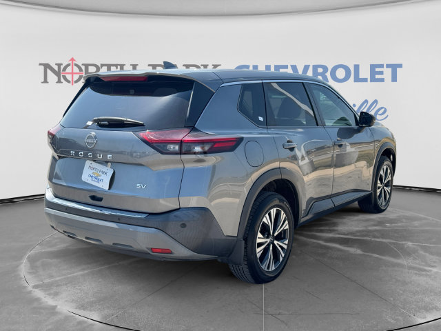 Used 2022 Nissan Rogue SV FWD image 3