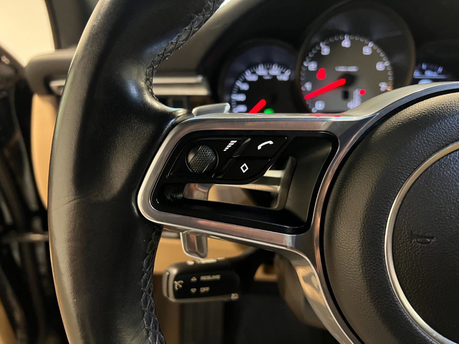 Used 2019 Porsche Macan S image 13