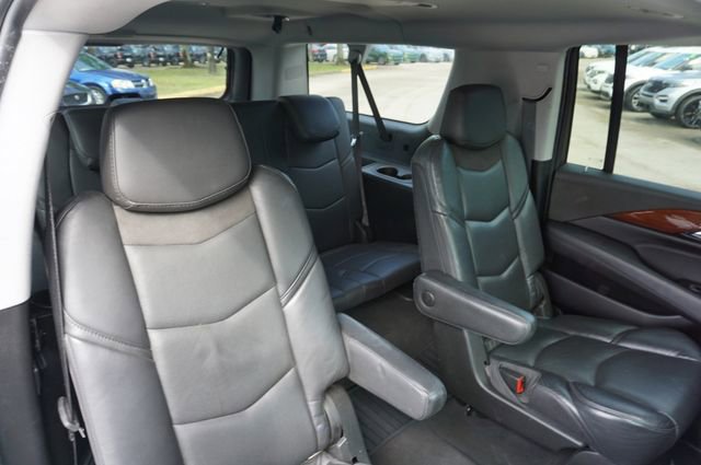Used 2019 Cadillac Escalade ESV Luxury image 14