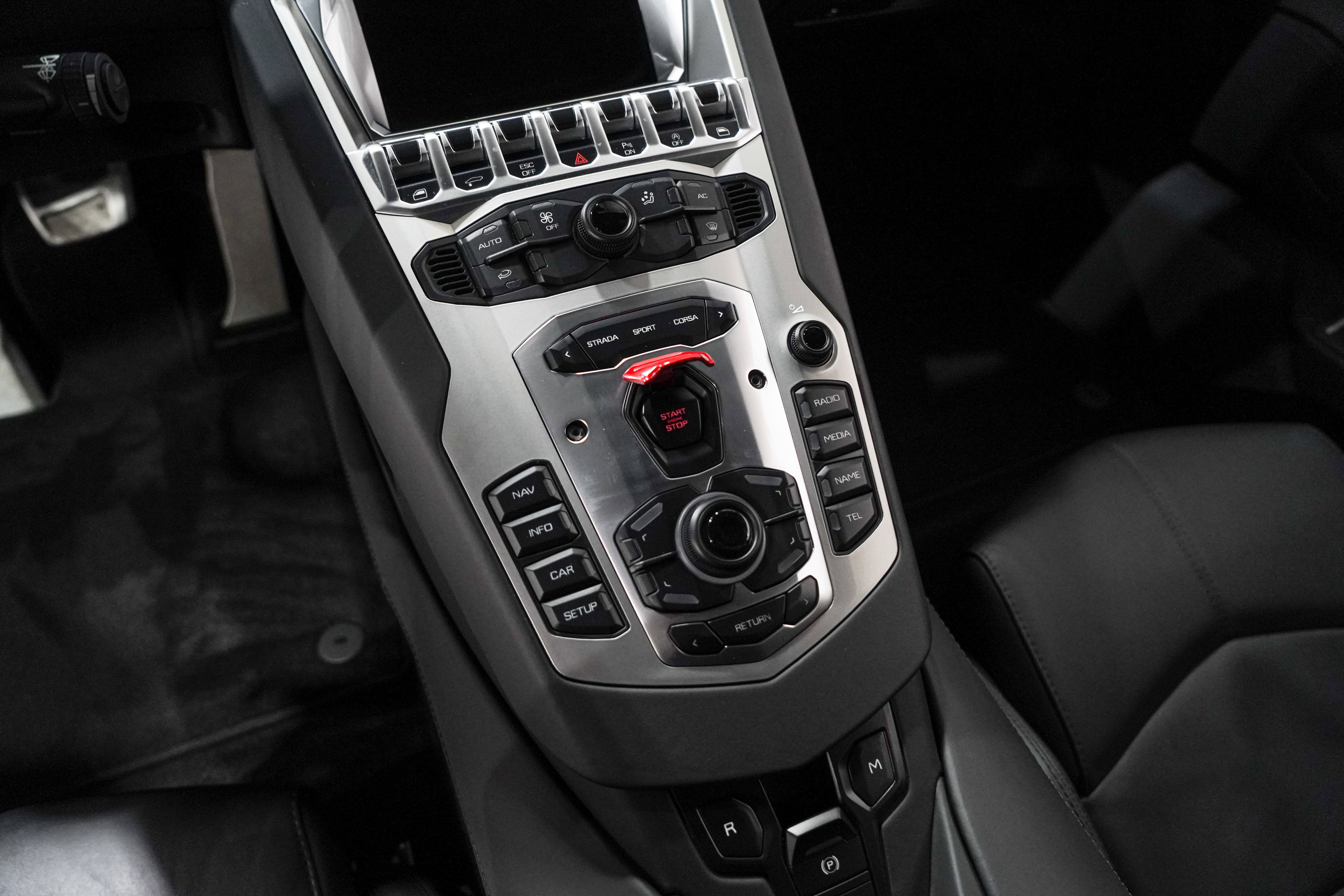 Used 2015 Lamborghini Aventador LP 700-4 AWD/4WD image 12