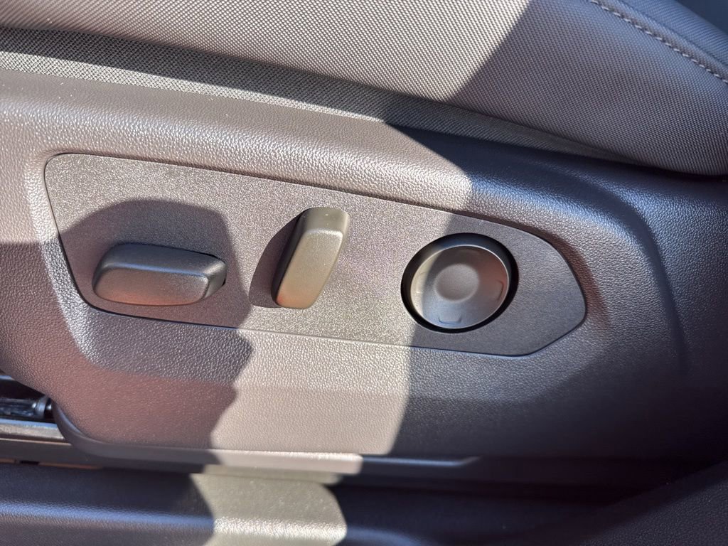 Used 2024 GMC Hummer EV 2X image 11