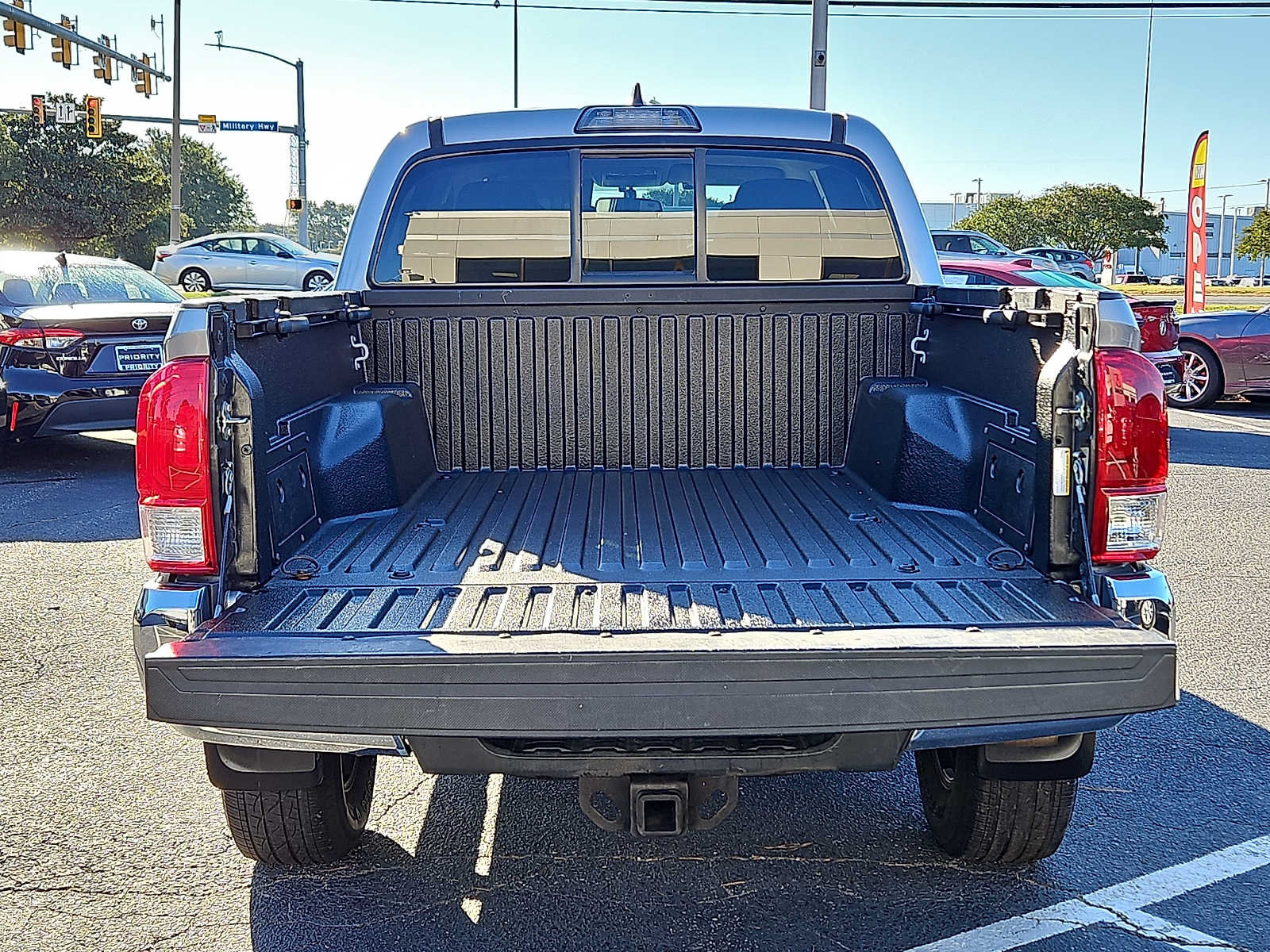 Used 2017 Toyota Tacoma SR5 w/ Tow Package AWD/4WD image 28