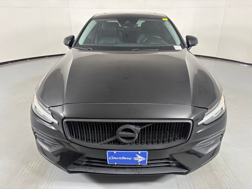 Used 2020 Volvo S60 T5 Momentum FWD image 3