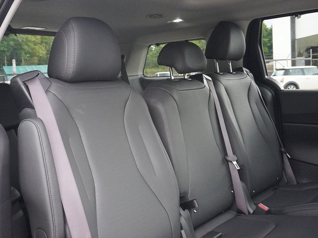 Used 2025 Kia Carnival SX Prestige FWD image 39