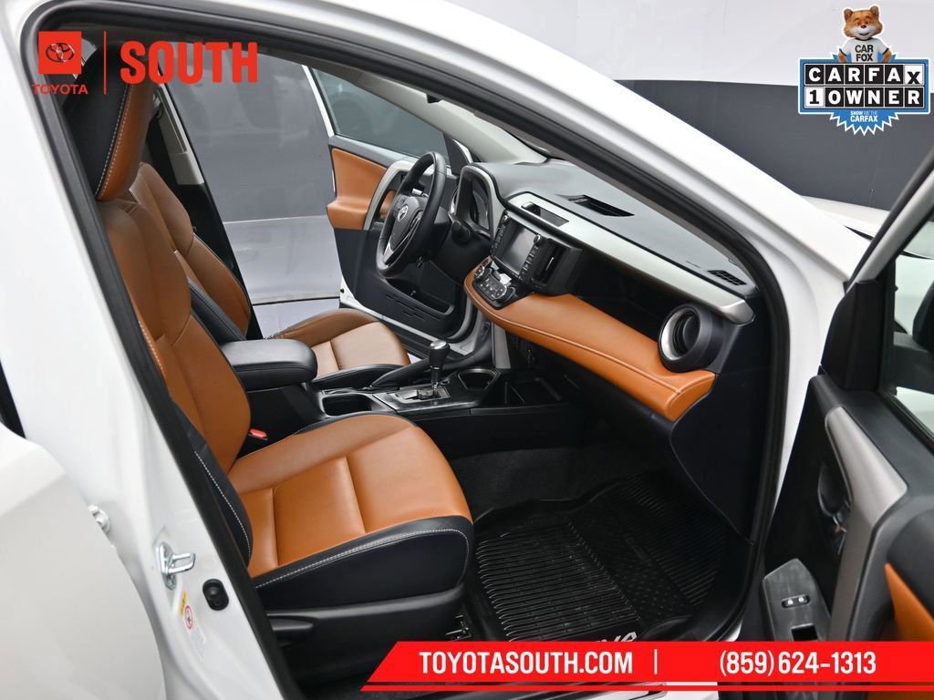 Used 2017 Toyota RAV4 Platinum image 33