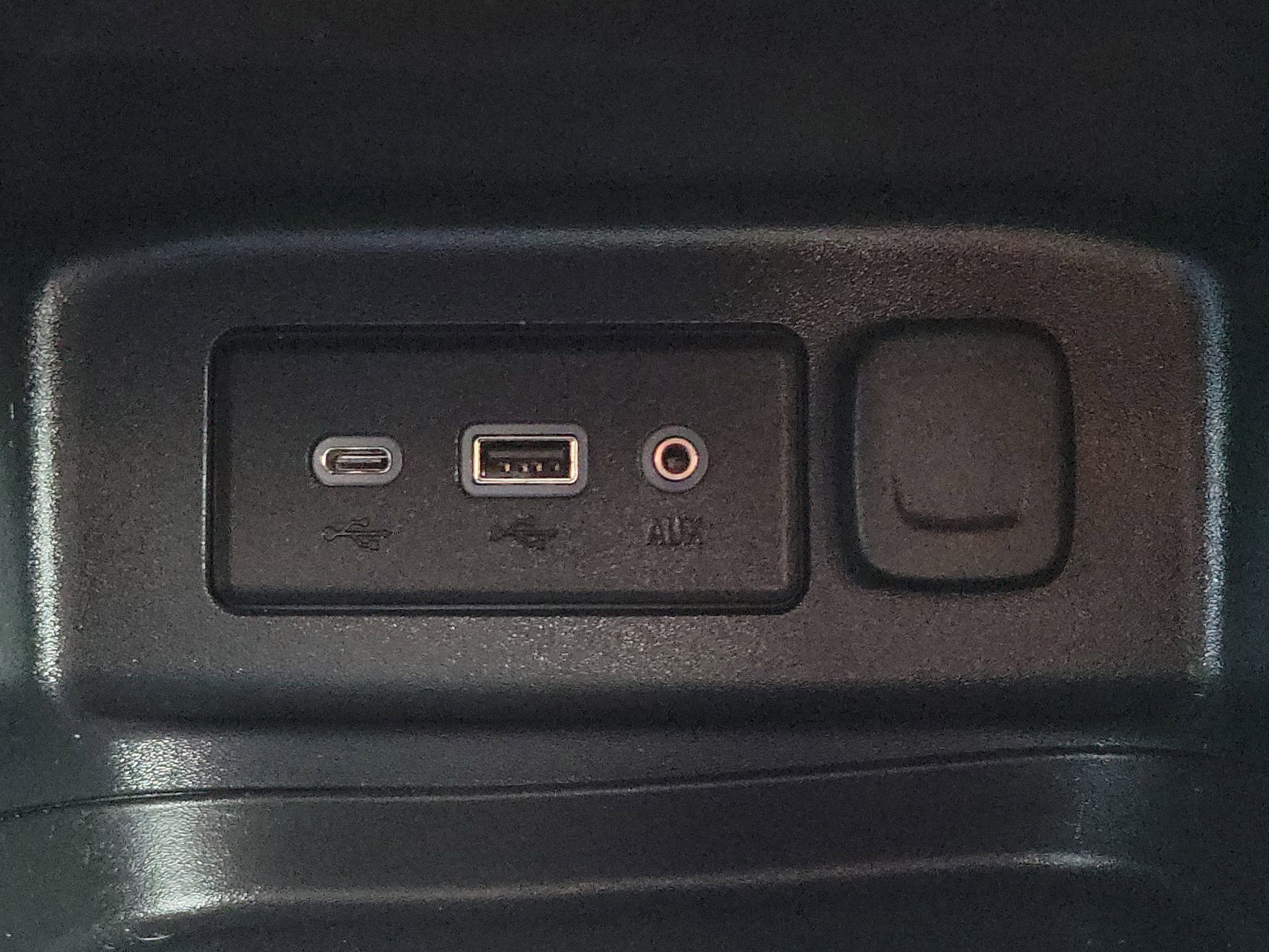 Used 2020 Chevrolet Equinox LT FWD image 24