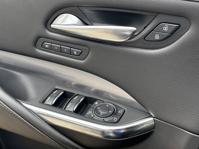Certified 2025 Cadillac XT4 Premium Luxury image 22