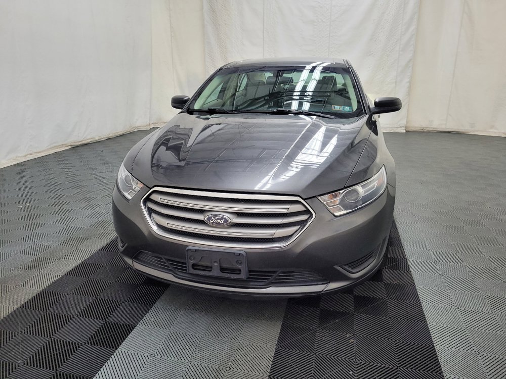 Used 2017 Ford Taurus SE FWD image 15