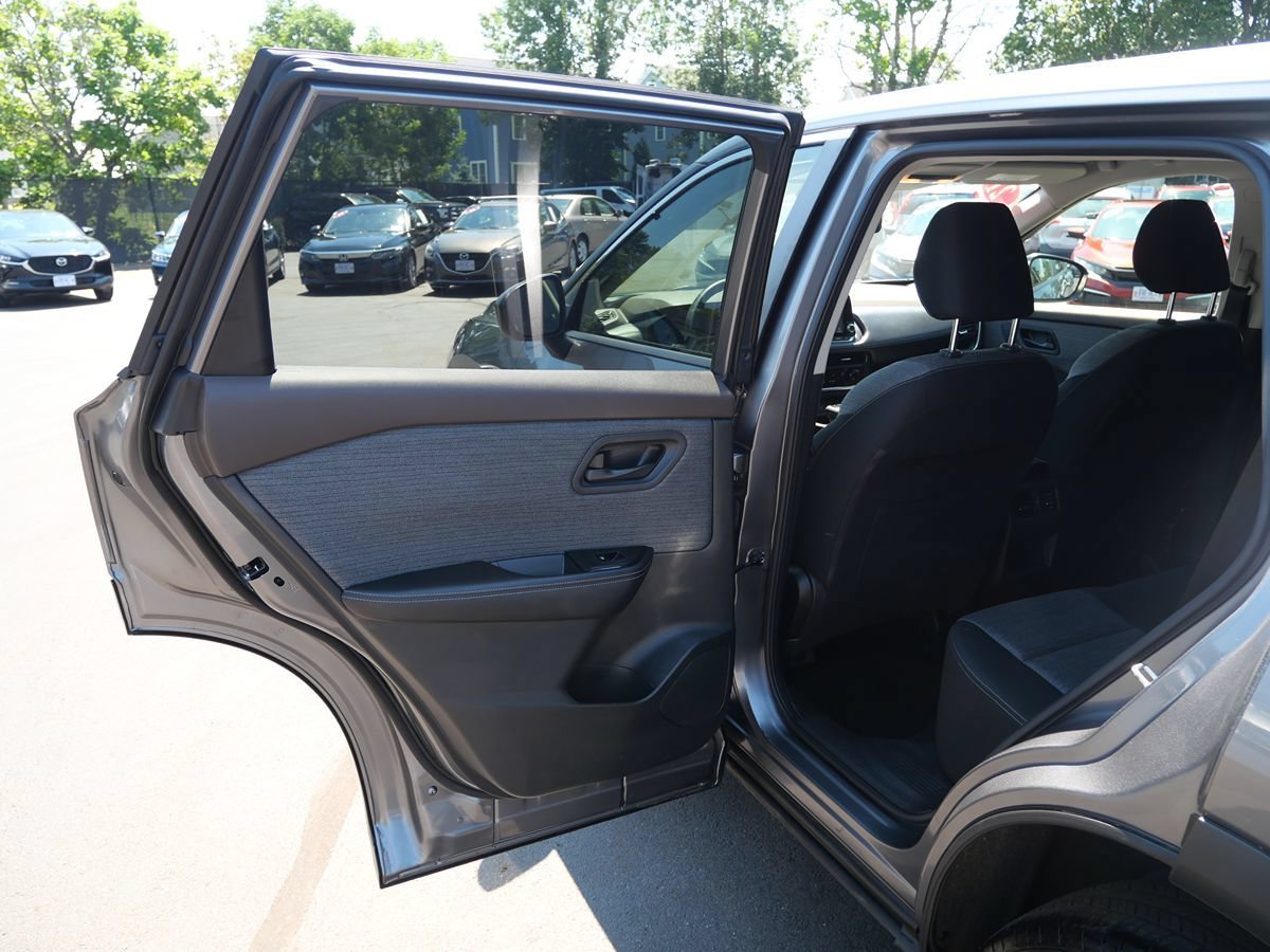 Used 2021 Nissan Rogue S FWD image 28