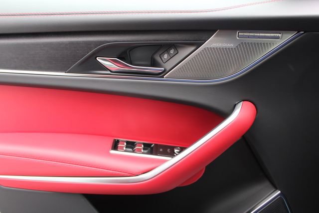 New 2026 Jaguar F-PACE R-Dynamic S image 15