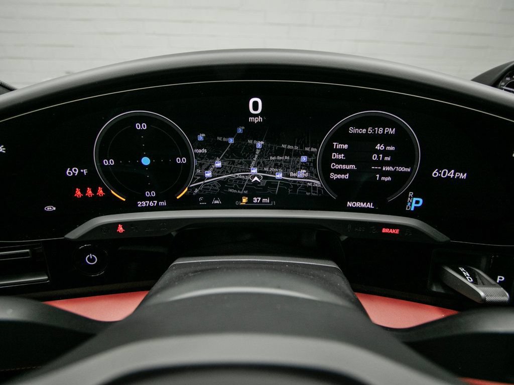 Used 2022 Porsche Taycan Turbo S AWD/4WD image 21