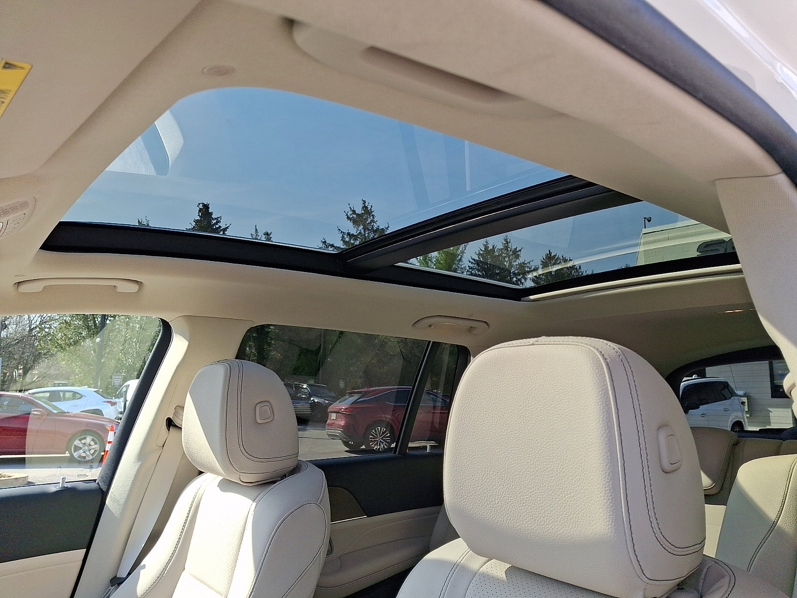 Used 2024 Mercedes-Benz GLS 450 4MATIC image 16