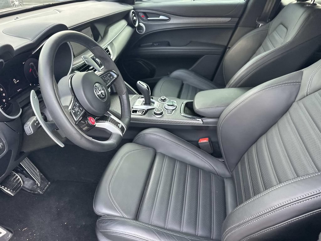 Used 2024 Alfa Romeo Stelvio Quadrifoglio AWD/4WD image 16