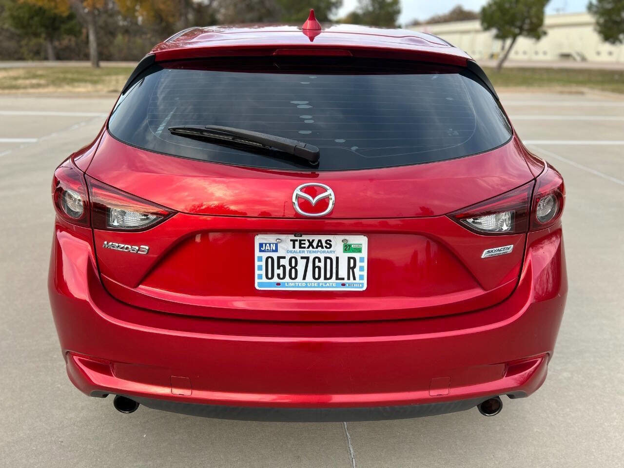 Used 2017 MAZDA MAZDA3 Grand Touring image 7