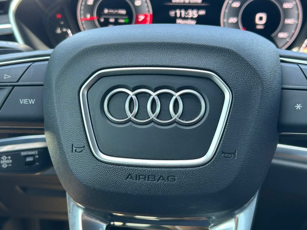 Used 2025 Audi Q3 2.0T Premium Plus w/ Premium Plus Package AWD/4WD image 39