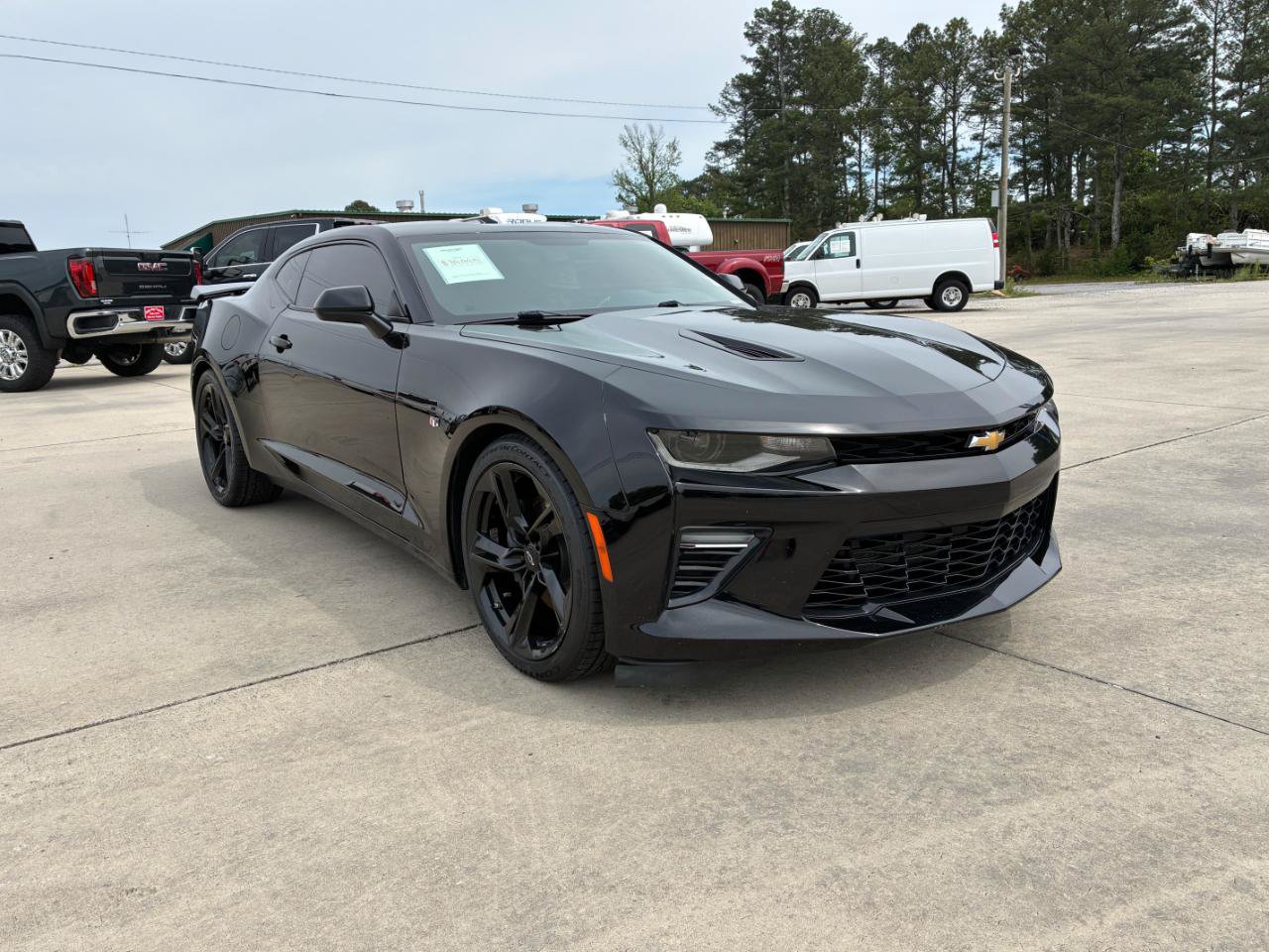 Used 2018 Chevrolet Camaro SS RWD image 4