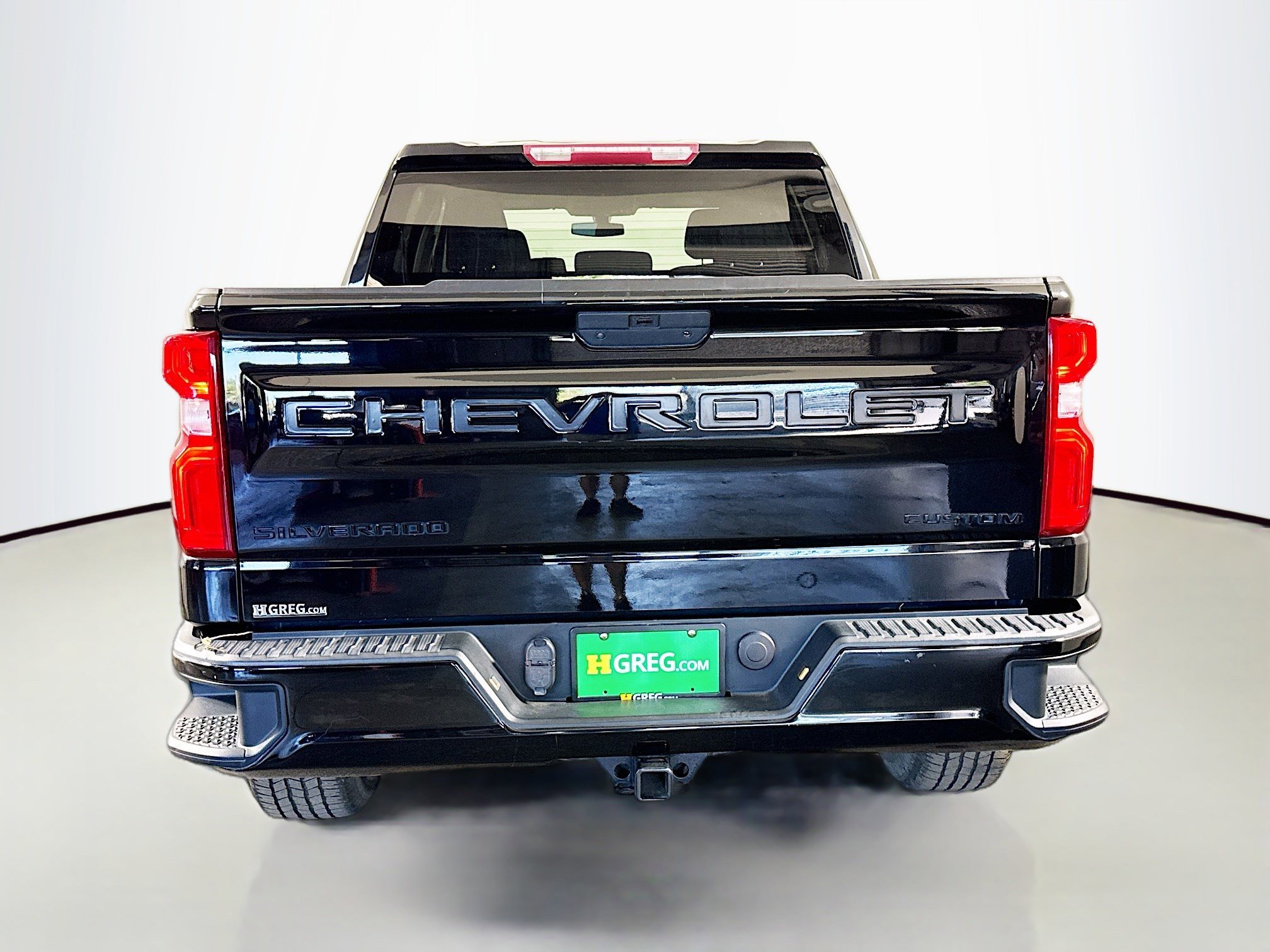 Used 2022 Chevrolet Silverado 1500 Custom w/ LPO, Dark Essentials Package RWD image 8