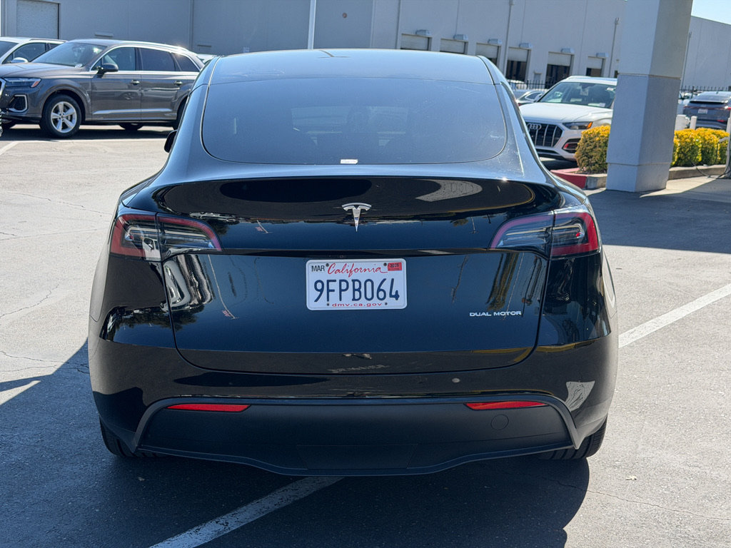 Used 2023 Tesla Model Y Long Range AWD/4WD image 7