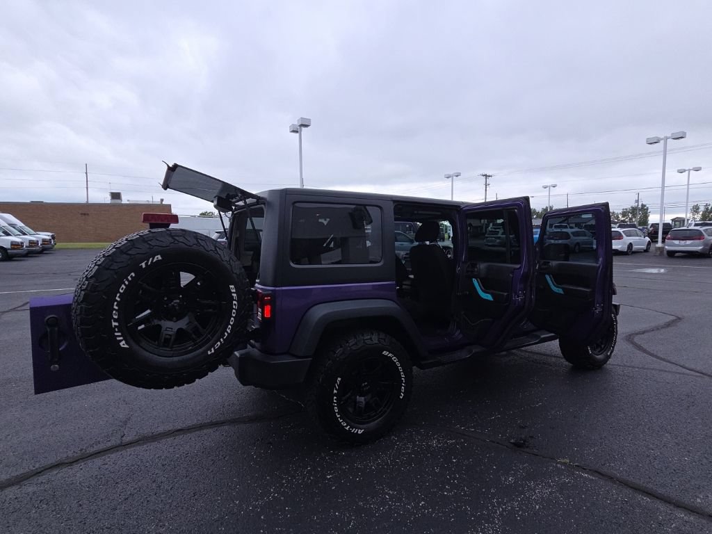 Used 2018 Jeep Wrangler Unlimited Sport w/ Connectivity Group AWD/4WD image 23