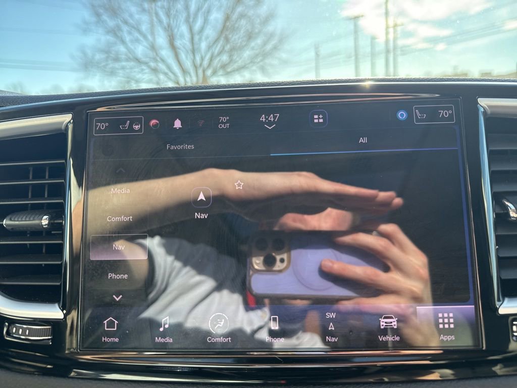 Used 2022 Chrysler Pacifica Limited w/ Uconnect Theater Family Group image 59