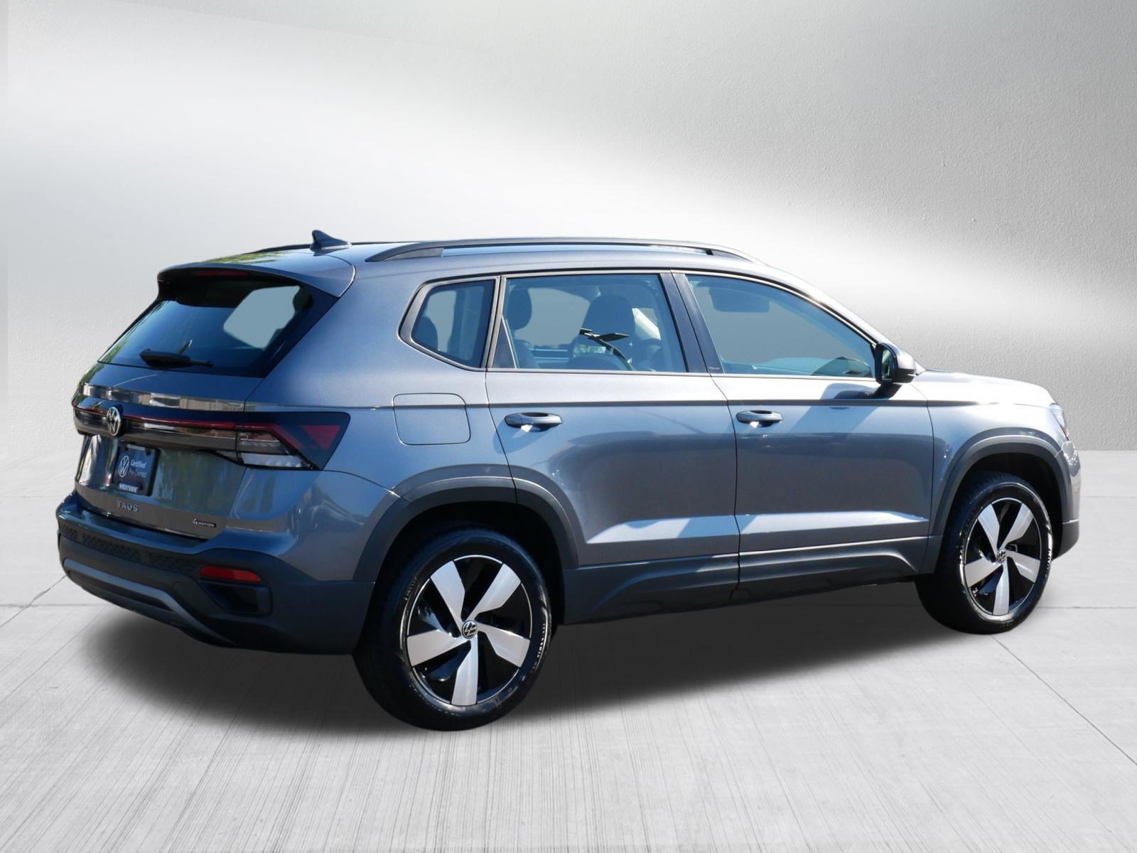 Used 2025 Volkswagen Taos S AWD/4WD image 7