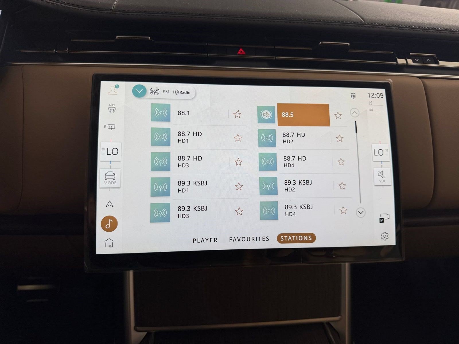 New 2026 Land Rover Range Rover SE AWD/4WD image 20
