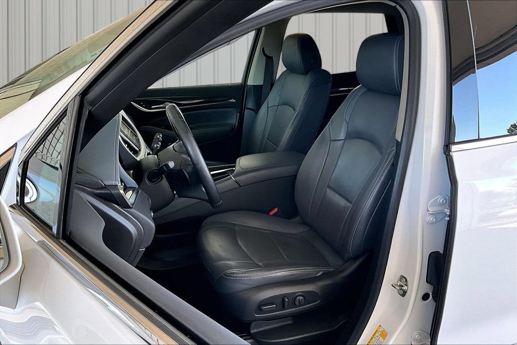 Used 2018 Buick Enclave Essence AWD/4WD image 14