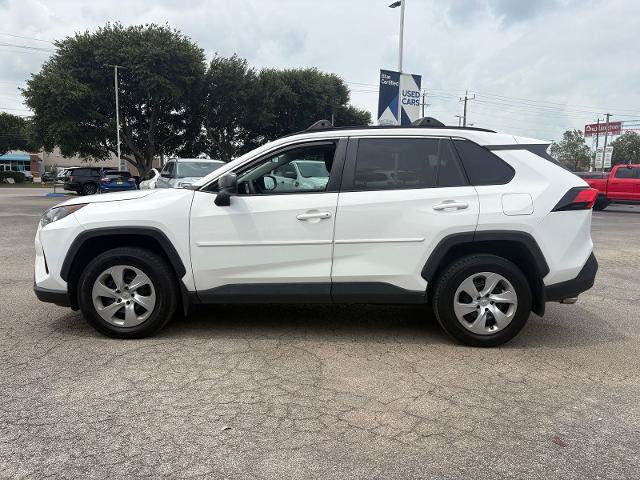 Used 2020 Toyota RAV4 LE w/ Carpet Mat Package AWD/4WD image 4