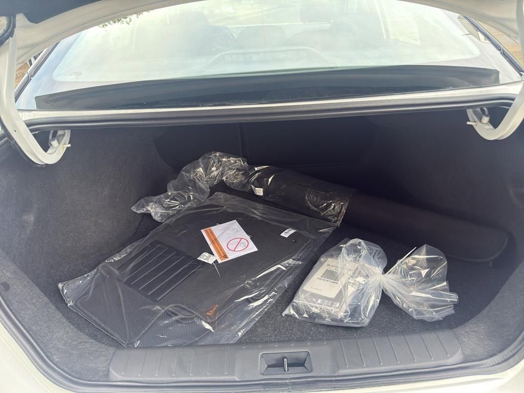 New 2025 Nissan Sentra SR image 33