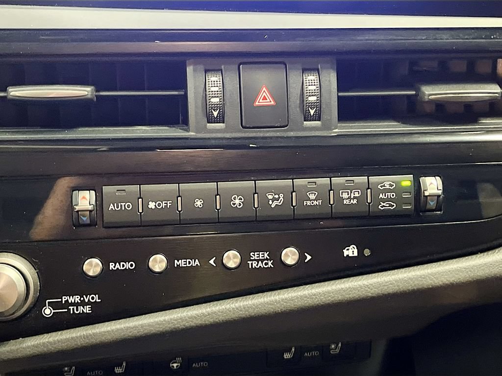 Used 2024 Lexus ES 350 w/ Premium Package FWD image 16
