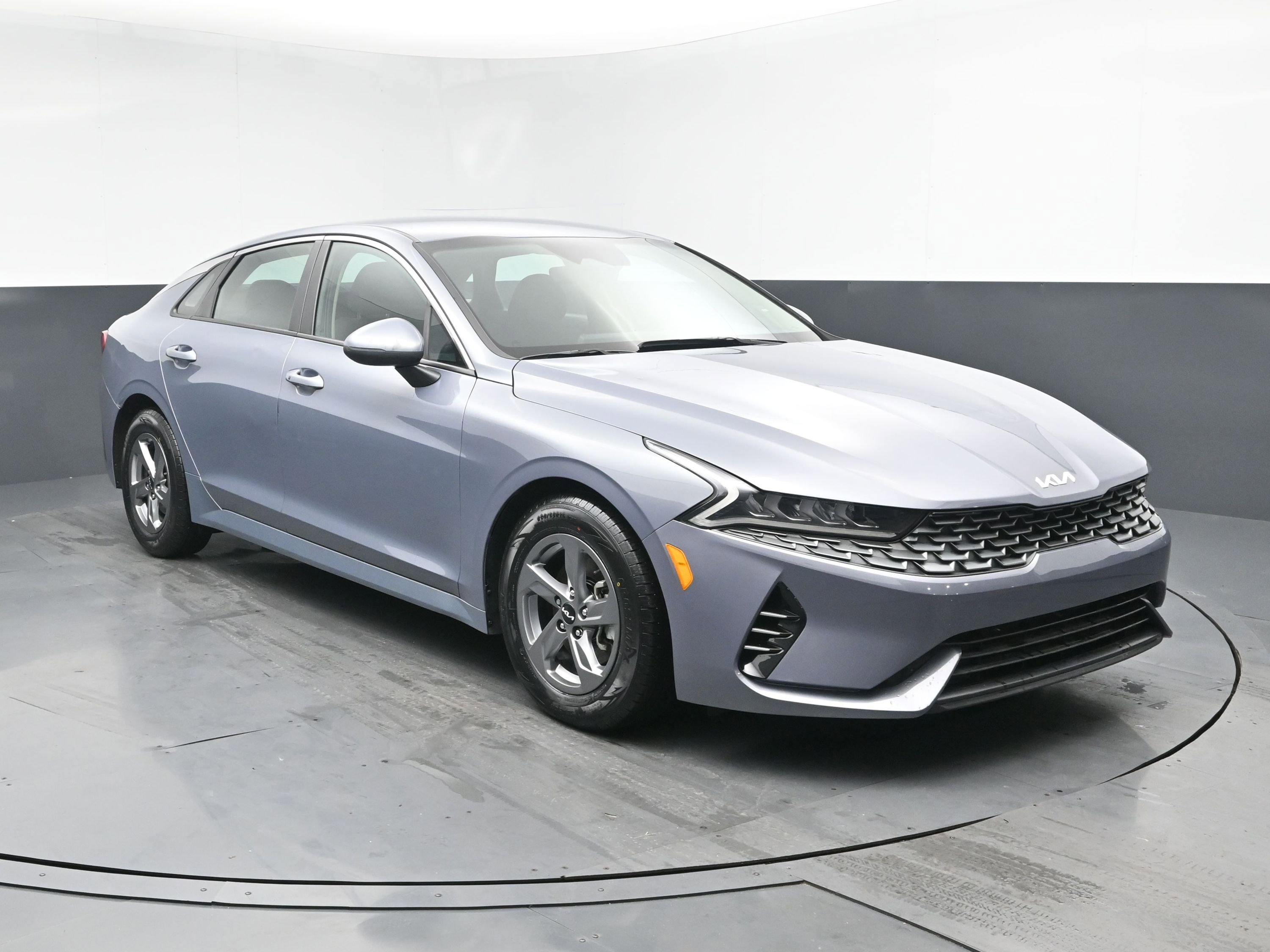 Used 2024 Kia K5 LXS image 2