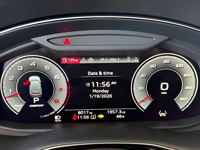 Used 2025 Audi Q8 Premium image 22