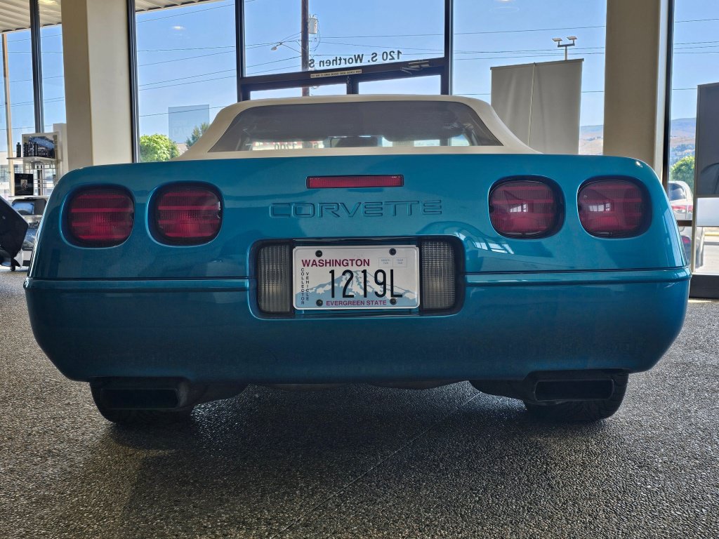 Used 1992 Chevrolet Corvette Convertible RWD image 4