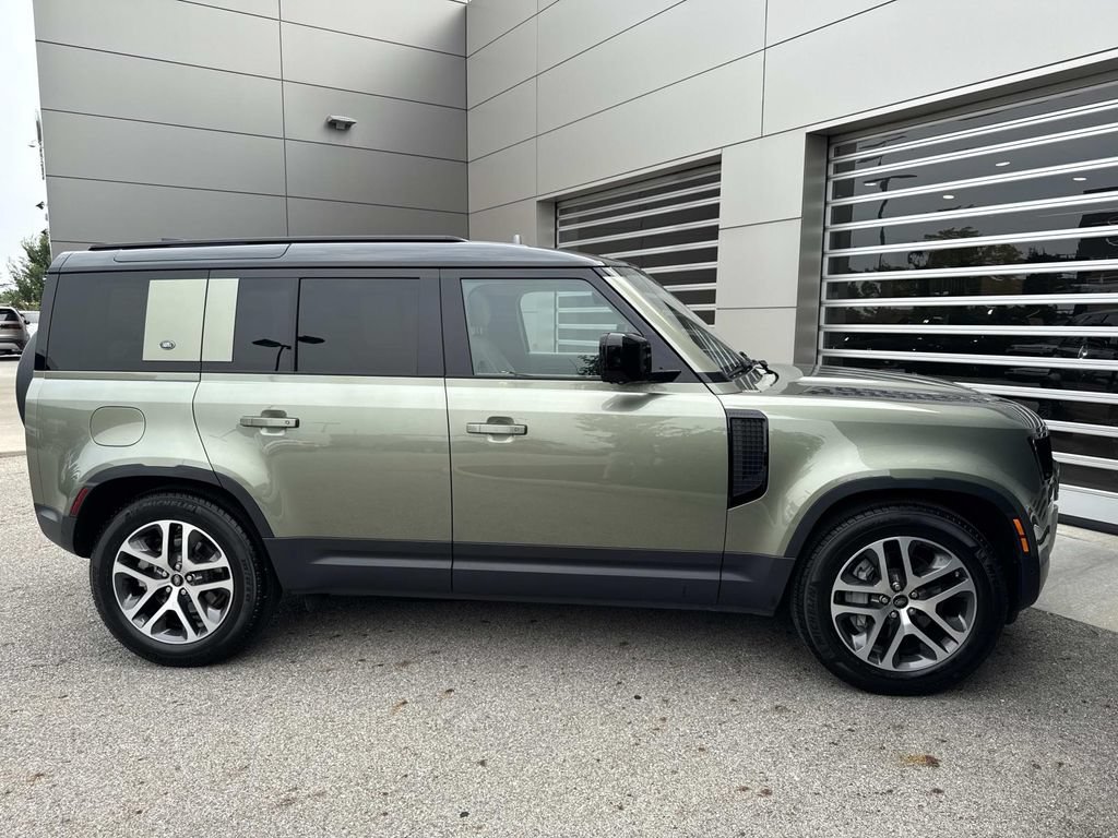 Used 2020 Land Rover Defender 110 HSE AWD/4WD image 8