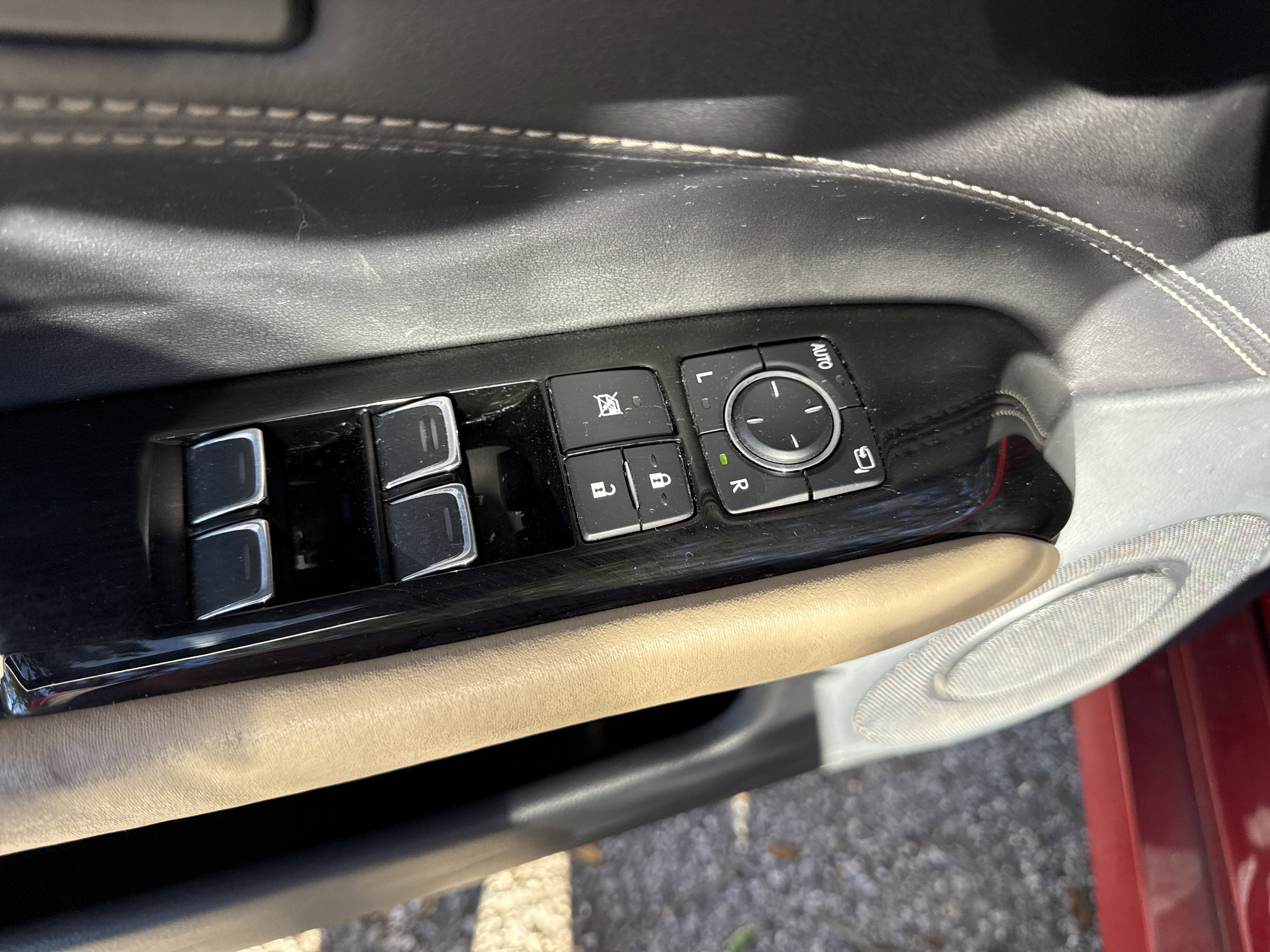 Used 2016 Lexus GS 200t image 31