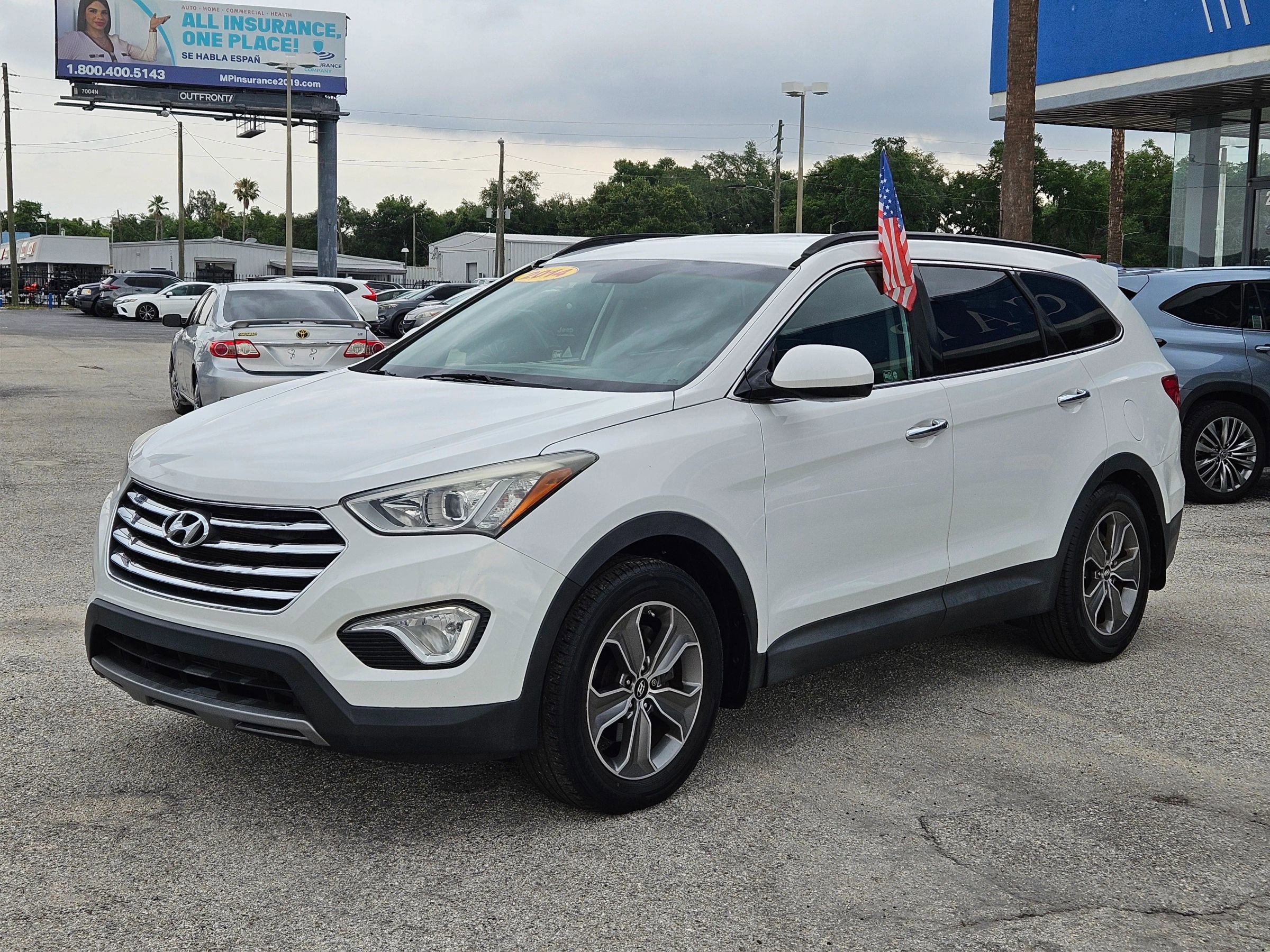 Used 2014 Hyundai Santa Fe GLS FWD image 4