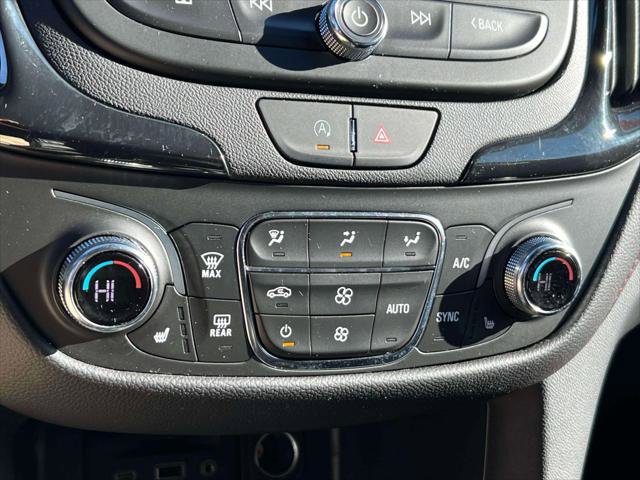 Used 2023 Chevrolet Equinox RS image 29