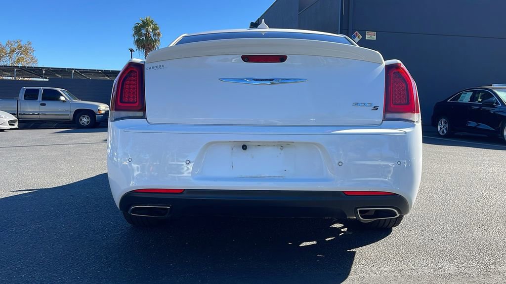 Used 2018 Chrysler 300 S w/ 300S Premium Group 2 image 10